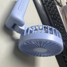 卡培登手持小风扇 多功能智能数显大风力风扇便携迷你充电风扇办公室宿舍桌面户外可用 F01/N15蓝色 实拍图