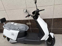 爱玛电动摩托车 辉腾长续航大动力智能APP操控72V电瓶车国民好车爱玛电动车自营电动车 璀璨白 实拍图