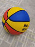 361°篮球中小学训练室内外耐磨5号橡胶儿童玩具蓝球 蓝色 实拍图