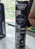 妮维雅（NIVEA）男士黑白出众爽身气雾 150ml（ 夏季  腋下抑汗 干爽） 实拍图