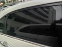 车粒粒2026款全国免费包安装陶瓷防晒膜汽车贴膜全车窗玻璃膜前挡风膜隐私防晒紫外线隔热膜防爆膜太阳膜 4个车窗高隐私深黑 高隔热防紫外线 实拍图