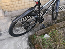 金武端自行车成人山地车公路赛车单车骑行变速超轻越野中学生初中青少年 顶配版-辐条轮-黑白色 27.5寸24速 实拍图