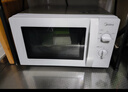美的（Midea）快捷微波炉 家用小型 360°转盘加热 旋钮操控 易洁内胆（M1-L213B） 实拍图