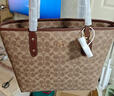 蔻驰（COACH）【官方】奥莱女士女包经典老花CITY单肩通勤拉链托特包city30 IM/棕黄色/棕色（新版） 晒单实拍图