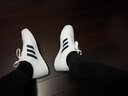 阿迪达斯（adidas）男鞋 2025秋冬季新款休闲鞋轻便减震鞋子白色潮流透气运动鞋板鞋 彩色三条纹小白鞋 42 (260mm) 实拍图