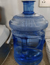 拜杰纯净水桶桶装水水桶矿泉水桶饮用水食品级储水桶饮水机水桶手提户外桶空桶7.5L 实拍图