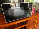 美的（Midea）家用微波炉 20升小型 转盘快捷加热 智能菜单 一键解冻杀菌 M1-L213C M1-L213C 实拍图