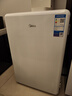 美的（Midea）116升单门小冰箱白色复古双温冷藏冷冻客厅办公室租房宿舍美妆家用办公小型迷你冰箱BCD-116M 实拍图