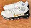 耐克男子实战篮球鞋冬季抗扭低帮NIKE HYPERDUNK 2017 LOW HV1793 170白/金属金/黑 44 实拍图