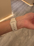 Apple/苹果 Watch SE 智能手表GPS+蜂窝款40毫米星光色铝金属表壳星光色运动型表带S/M MXHR3CH/B 实拍图