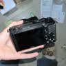 索尼（SONY）ZV-E10K 半画幅微单相机 美肤拍照 精准对焦 VLOG APS-C画幅  zve10 ZV-10 ZV-E10K套机黑【赠64G卡+皮套+相机包】 官方标配+原装【电池+座充】 实拍图