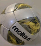 摩腾 molten足球4号 F4A3200-WY青少年 5-7人制PU防沙气咀通用足球 实拍图