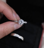 京霁 结婚戒指婚戒对戒仿真假戒指婚礼道具钻石戒指开口可调节求婚戒 1克拉方钻女戒+50分男戒【对戒盒】 实拍图