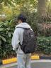 森马书包大容量简约百搭潮牌男双肩包初高中大学生减负电脑旅行背包女 黑色+超大容量+轻量化设计（送精美挂件） 实拍图