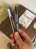 uni三菱 uni-ball UM-100蓝笔中性笔高颜值0.5mm蓝色签字笔商务学生考试刷题专用水笔水性笔 1支 实拍图