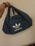 adidas「云朵包」牛仔风大容量运动挎包女子阿迪达斯官方三叶草 制服蓝 NS 实拍图