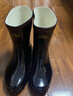 安全牌（AN QUAN PAI）绝缘靴 20KV高压防触电 电工防护劳保雨靴ZX020 半筒 41码 实拍图
