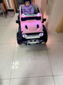 爵士酷派牧马人儿童电动车可坐大人宝宝四驱越野车男女孩遥控玩具电动汽车 至尊+粉色+皮座+发光软轮+12V14A超威电瓶 实拍图