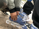 欧欧轮滑鞋儿童溜冰鞋男女童初学套装中小学滑轮滑冰旱冰鞋成人直排轮 蓝-八轮全闪+头盔护具+铝合金支架 L (适合12岁-成人)平时鞋码37-41 实拍图