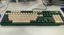 雷柏（Rapoo） V500PRO米绿升级款 104键有线背光机械键盘 PBT双色键帽电脑办公游戏全键无冲可编程键盘 茶轴 实拍图