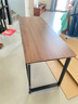 馨美凯电脑桌台式家用简易书桌办公桌简约现代工作台租房卧室学习写字桌 【单桌1.6cm厚桌面】黑架+深胡桃 长160cm*宽60cm*高74cm 实拍图