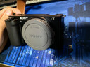 索尼（SONY）ZV-E10K 半画幅微单相机 美肤拍照 精准对焦 VLOG APS-C画幅  zve10 ZV-10 ZV-E10黑色单机【赠128G卡+皮套+相机包】 官方标配 实拍图