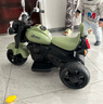 洛聪儿童电动摩托车男女宝宝三轮摩托车可坐人1-6岁小孩子充电玩具车 清新绿遥控：双电瓶+双驱+全功能 宝宝小朋友过生日周岁礼物 实拍图