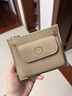 Songmont中号菜篮子系列女设计师款头层牛皮大容量通勤手提包 奶杏色 帆布内胆 现货 实拍图
