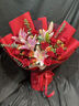 艾斯维娜鲜花速递向日葵混搭花束生日礼物全国同城配送 19朵红玫瑰百合混搭花束 实拍图