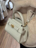 CHARLES&KEITH鳄鱼纹凯莉包手提斜挎婚包包女包生日礼物新年礼物CK2-50270880-1 Ivory象牙色 S 实拍图