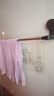 吸盘毛巾架免打孔卫生间置物架浴室毛巾杆壁挂式厕所浴巾收纳挂架 伸缩款透明黑【65-130cm】 实拍图