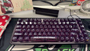 雷神（ThundeRobot） K75紫色透明三模无线机械键盘 蓝牙/无线/有线 高透客制化全键热插拔游戏家用办公键盘 月轴 实拍图