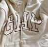 盖璞（GAP）男女装2025秋季新款LOGO仿羊羔绒宽松连帽衫卫衣美版 米色 M 美码  L亚洲码180/96A 实拍图