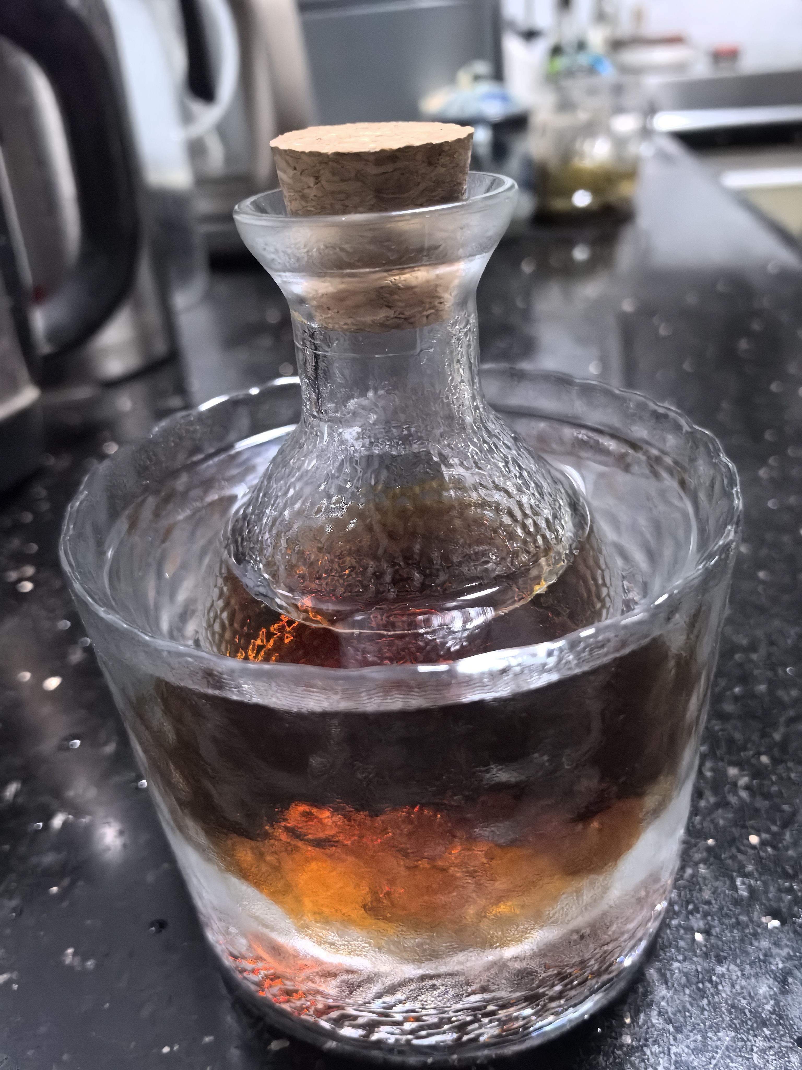 古越龙山绍兴黄酒 鉴湖酒坊库藏三十年 十年花雕酒 商务用酒礼盒装 30年 680mL 1瓶 礼盒装 实拍图