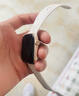Apple/苹果 Watch Series 10 智能手表GPS款42毫米玫瑰金色铝金属表壳淡桃粉色运动型表带S/M MX1R3CH/B 实拍图