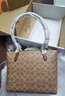 蔻驰（COACH）【品牌直供】女士FIONA24手提单肩托特包棕褐色CBT18圣诞礼物 实拍图