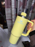 STANLEY保温杯水杯巨无霸吸管杯保温保冷车载家居办公大容量杯子新年礼物 【JENNIE同款】柚黄- 887ml 实拍图