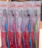 高露洁纤柔备长炭细毛软毛牙刷4支（含炭细丝软毛 去渍深洁）颜色随机 实拍图