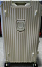 狄斯顿保罗行李箱大容量30英寸超大号结实耐用合金硬壳密码箱出国托运旅行箱 白色 【加厚加深铝框+全封闭干湿内衬】 24英寸  【USB+杯架+挂钩+支架】 实拍图
