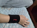 李宁（LI-NING）护腕男女专业运动扭伤防护篮球健身羽毛球擦汗高弹拉伸护手腕套 949深黑 均码【一只装】 实拍图