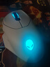外星人（Alienware）AW620M游戏鼠标 右手型人体工学双模2.4g无线办公电竞宏鼠标 RGB灯效 26000原生DPI 磁力回弹 白色 实拍图