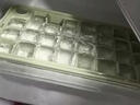 京东京造 冰块模具 冰格制冰冻冰盒冰块制作神器 配冰铲（双层60粒） 实拍图