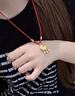 中国黄金（CHINA GOLD）平安锁黄金项链男女足金吊坠长命锁挂坠新年节送生日礼物婴儿宝宝 【今/次日达】平安锁吊坠+4金珠【红绳】约1.9g 实拍图