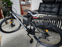 金武端自行车成人山地车公路赛车单车骑行变速超轻越野中学生初中青少年 顶配升级版-辐条轮-黑白色 26寸24速 实拍图