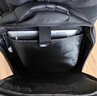 联想（Lenovo）笔记本电脑双肩包男士电脑包学生书包出差商务旅行包小新拯救者防泼水收纳背包 B42 实拍图