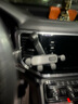 左幻车载手机支架车内横竖斜出风口夹专用汽车导航挂钩式固定支撑新款 【顶配延长杆】横竖斜出风口专用 实拍图