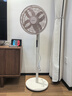 美的（Midea）【幸运草安睡风扇SE】直流变频轻音家用立式遥控电风扇柔风落地扇台式桌面大风量一级能效轻羽扇 实拍图