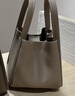 Songmont中号菜篮子系列女设计师款头层牛皮大容量通勤手提包 大象灰 帆布内胆 现货 实拍图