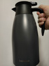 乐扣乐扣 大容量保温壶304不锈钢内胆冷水壶真空保温瓶办公水壶2L黑灰色 实拍图
