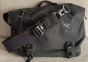 ARC'TERYX始祖鸟 GRANVILLE 10 COURIER BAG 男女同款 单肩包 BLACK/黑色 均码 实拍图